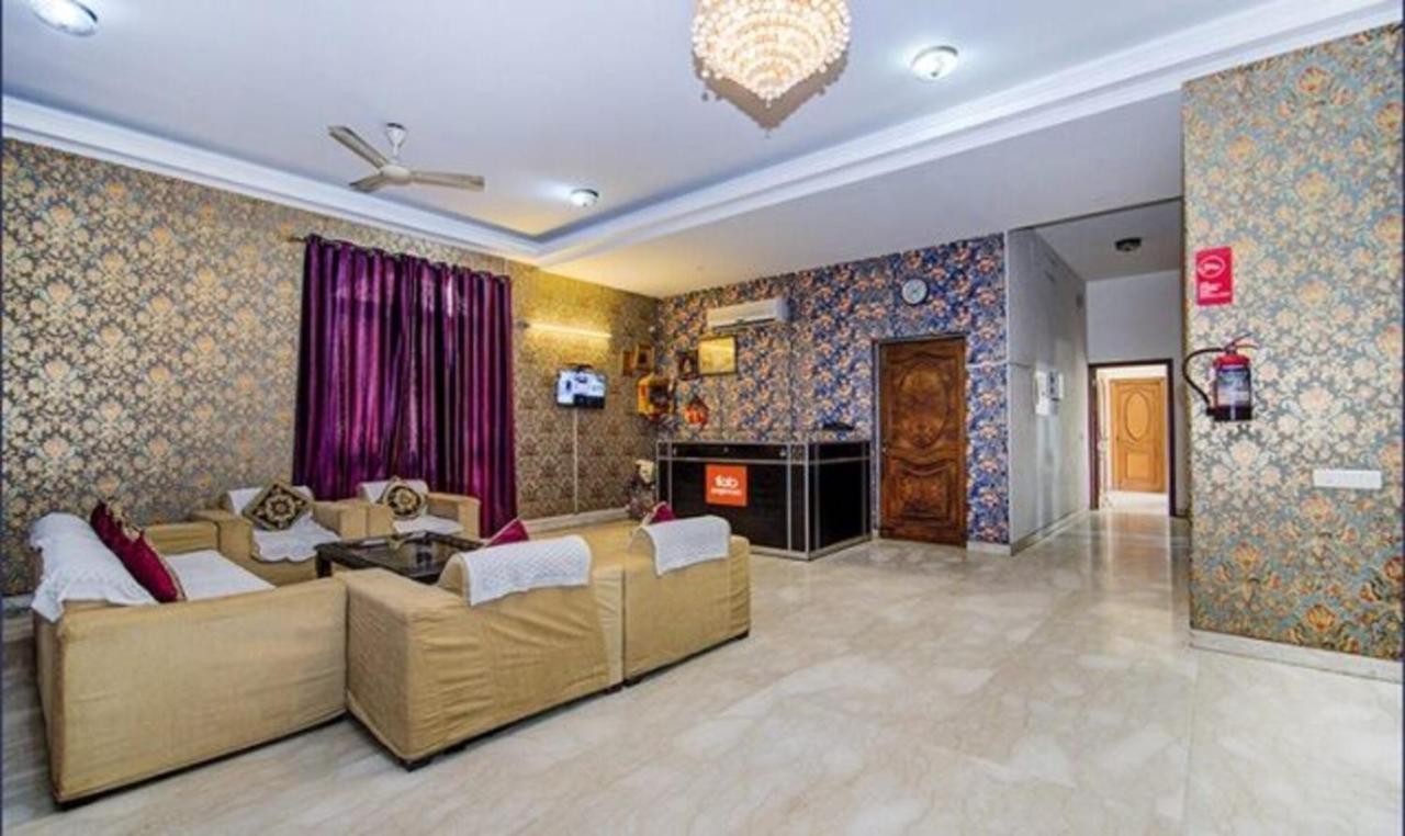 Hotel Fabexpress Ashray Noida Esterno foto