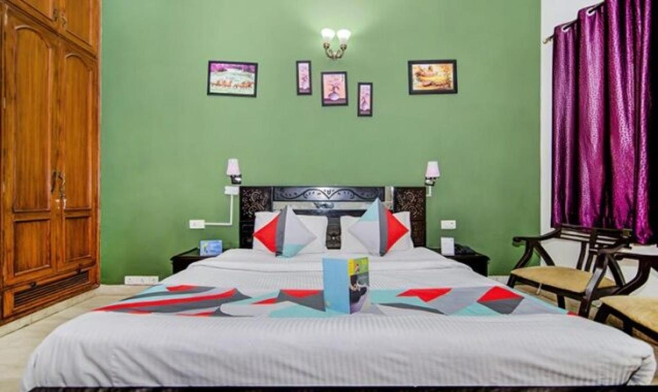 Hotel Fabexpress Ashray Noida Esterno foto