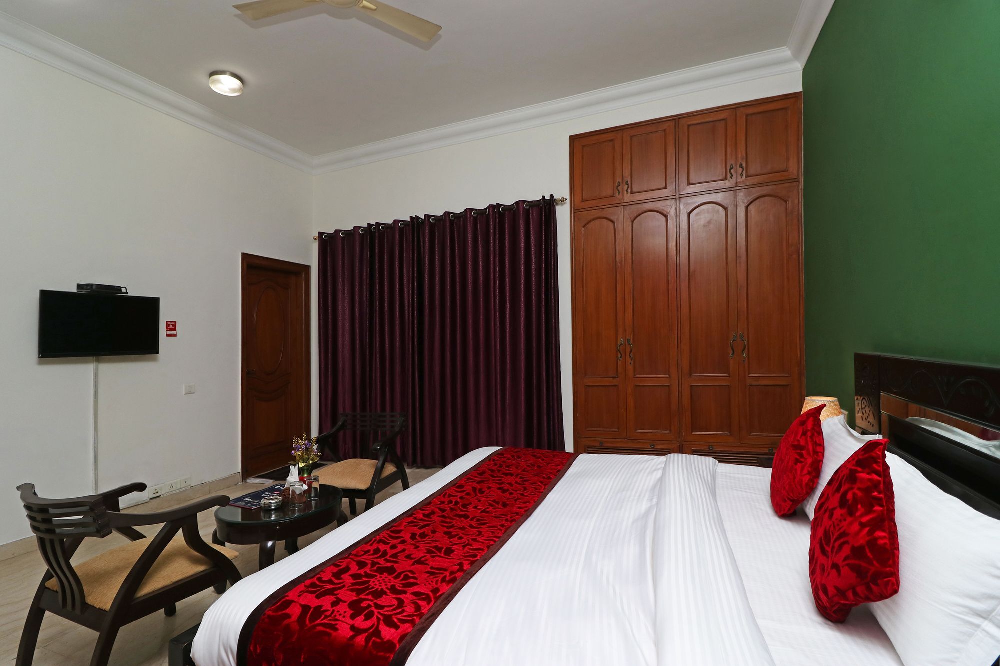 Hotel Fabexpress Ashray Noida Esterno foto