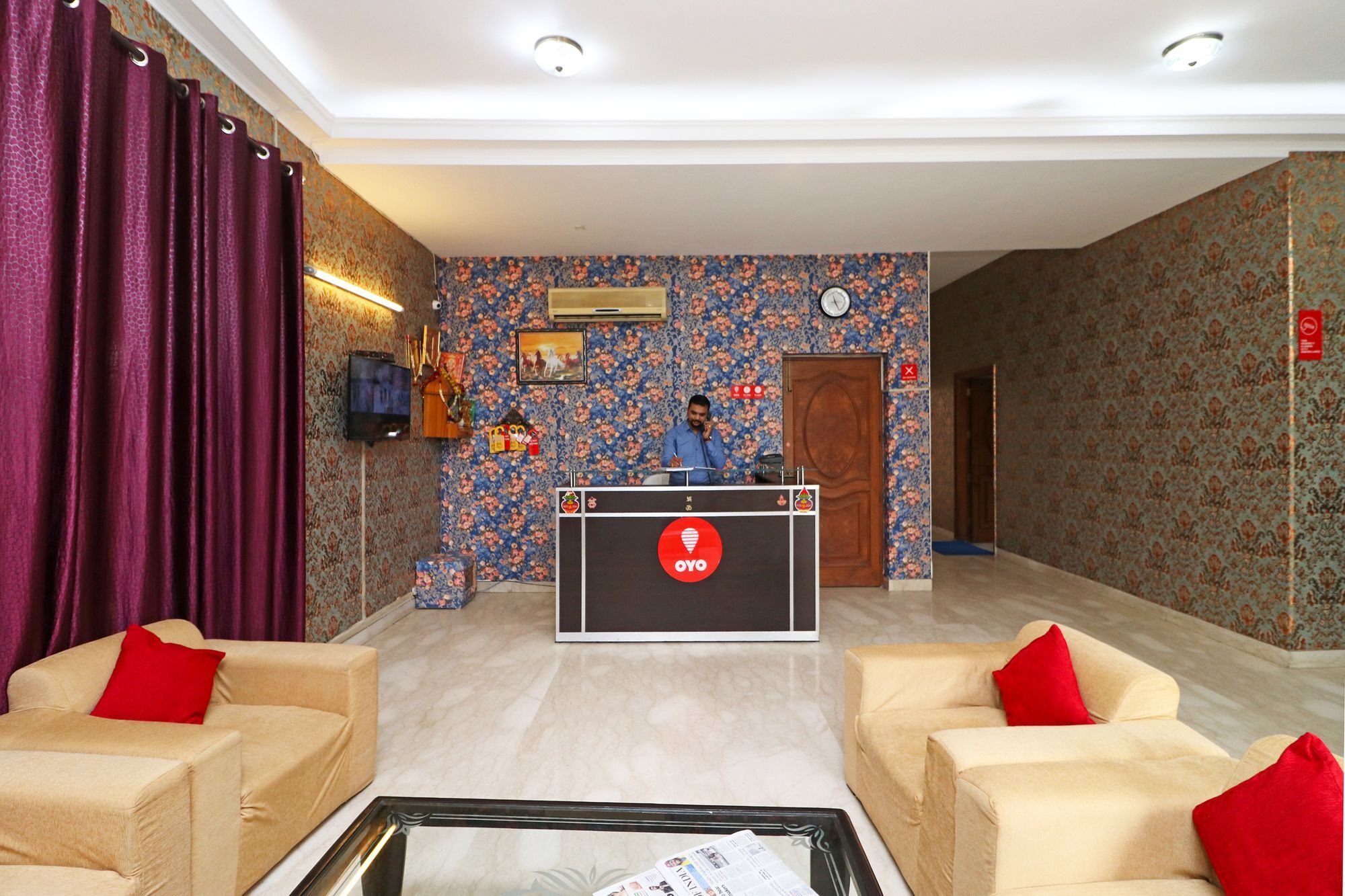 Hotel Fabexpress Ashray Noida Esterno foto
